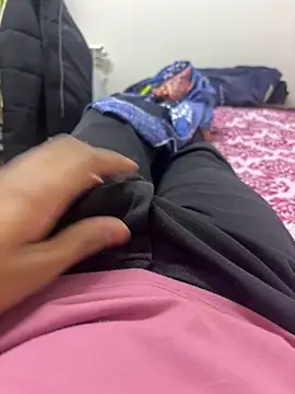 Snapshot of bigbulllaksh chatting on 10/09/25, 02:06 bigbulllaksh online show from 10/09/25, 02:06