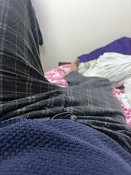 Snapshot of bigbulllaksh chatting on 11/03/25, 09:18 bigbulllaksh online show from 11/03/25, 09:18