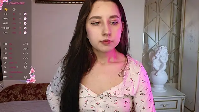 Eva Maller online show from 11/14/25, 12:09