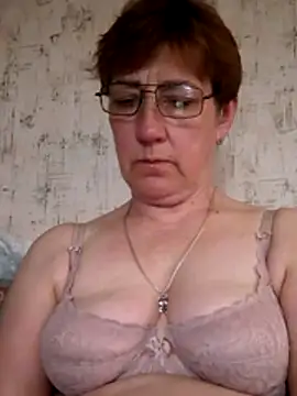 Snapshot of MeryLive59011 chatting on 05/18/26, 04:34 MeryLive59011 online show from 05/18/26, 04:34