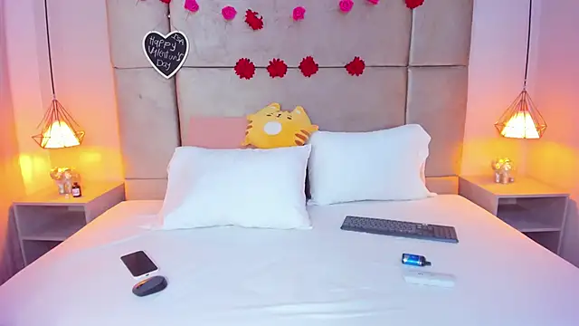 isabel sofiaa online show from 02/15/26, 03:18