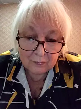 Alexia64231 online show from 11/04/25, 09:24