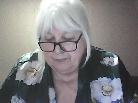 Alexia64231 online show from 04/22/26, 03:08