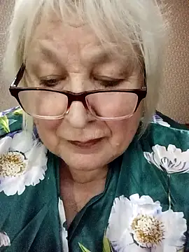 Alexia64231 online show from 11/25/25, 05:02