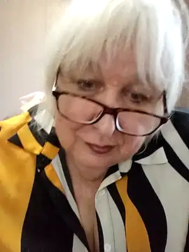 Alexia64231 online show from 11/26/25, 09:09