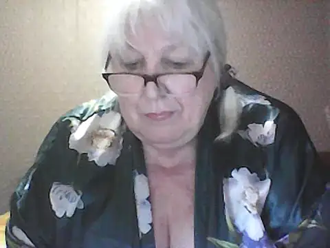 Alexia64231 online show from 05/11/26, 03:07