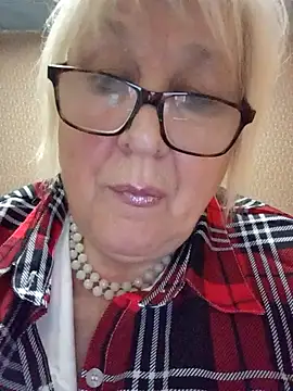 Alexia64231 online show from 11/05/25, 03:48