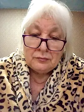 Alexia64231 online show from 11/30/25, 02:01