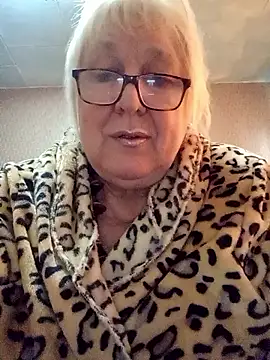 Alexia64231 online show from 10/28/25, 07:29