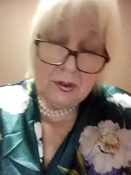 Alexia64231 online show from 11/07/25, 04:39