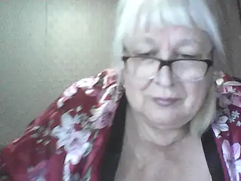 Snapshot of Alexia64231 chatting on 06/01/26, 12:49 Alexia64231 online show from 06/01/26, 12:49