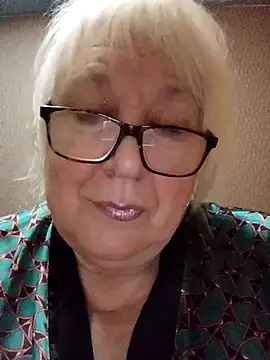 Alexia64231 online show from 11/03/25, 09:18