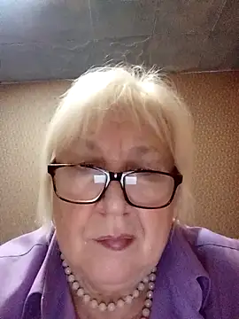 Alexia64231 online show from 11/06/25, 04:05