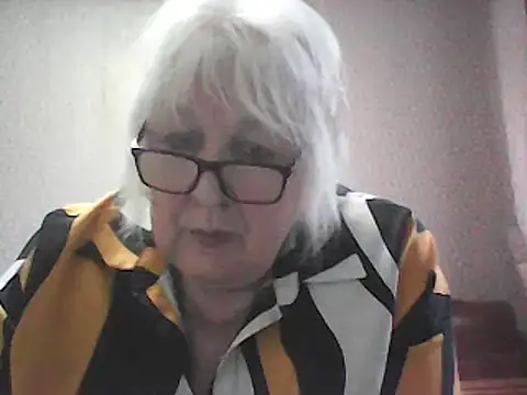 Alexia64231 online show from 12/14/25, 08:53