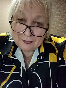 Alexia64231 online show from 11/13/25, 03:32