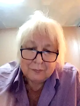 Alexia64231 online show from 10/26/25, 06:36