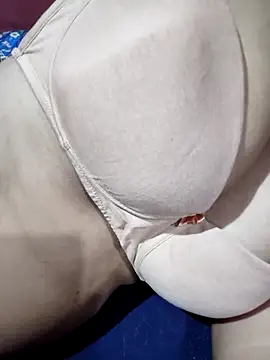 Snapshot of Bhabi-Hot0 chatting on 10/17/25, 11:23 Bhabi-Hot0 online show from 10/17/25, 11:23