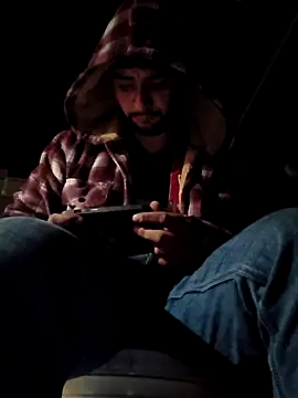 Julians26ne online show from 04/18/26, 01:57