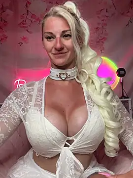 Snapshot of Barbie-Pink chatting on 07/01/26, 03:34 Barbie-Pink online show from 07/01/26, 03:34