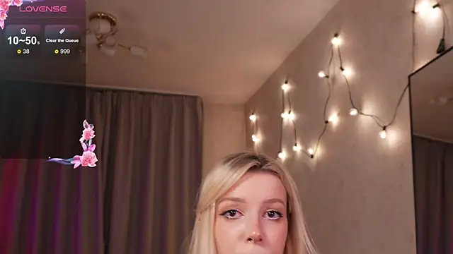 peachii meow online show from 03/16/26, 06:10