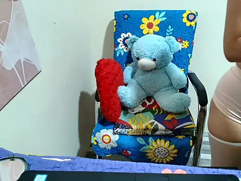 Sweet jinns69 online show from 06/12/26, 12:36
