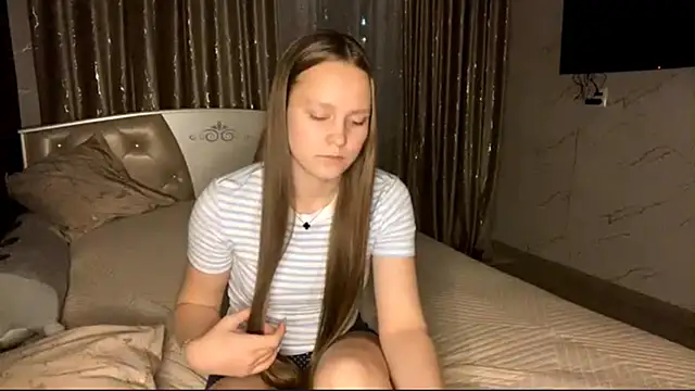 Snapshot of SoSweetGirl chatting on 10/26/25, 12:16 SoSweetGirl online show from 10/26/25, 12:16