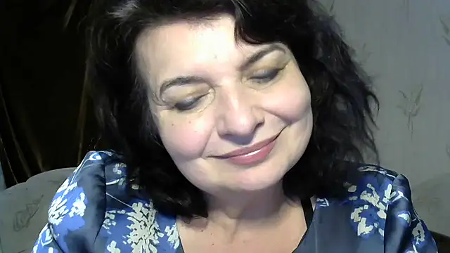 LedyNika online show from 04/05/26, 06:03