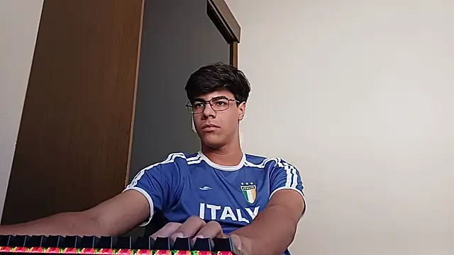 Snapshot of ThbxToyou chatting on 10/11/25, 04:08 ThbxToyou online show from 10/11/25, 04:08