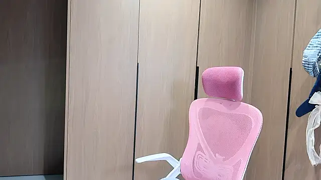 Lilium-520 online show from 03/08/26, 11:24