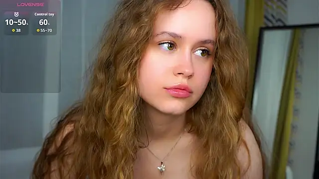 SusannaScholler online show from 10/19/25, 06:43