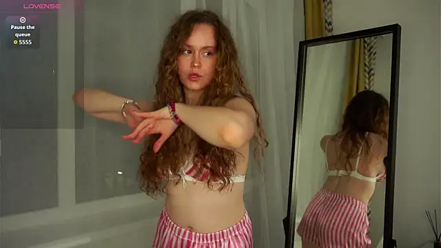 SusannaScholler online show from 09/21/25, 05:18