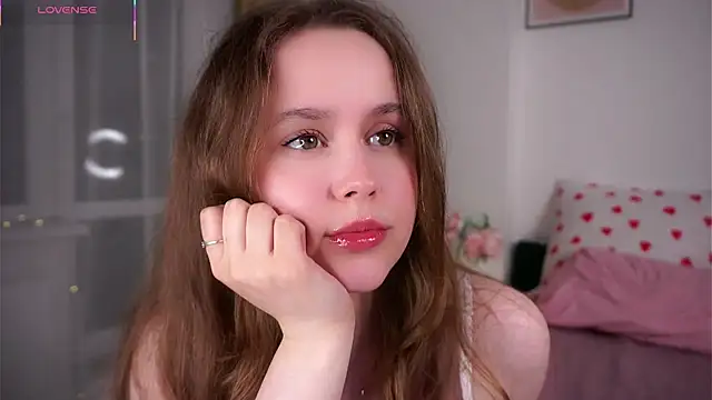 Snapshot of SusannaScholler chatting on 05/27/26, 10:39 SusannaScholler online show from 05/27/26, 10:39