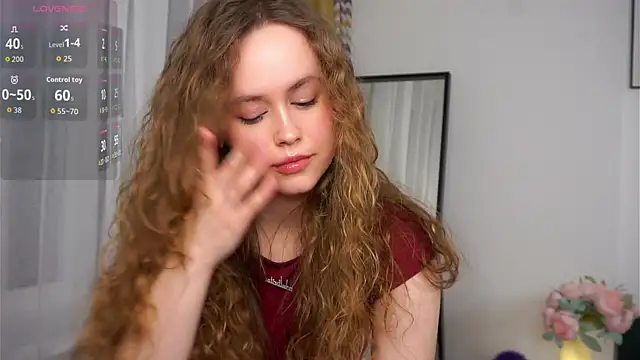 SusannaScholler online show from 12/21/25, 09:48