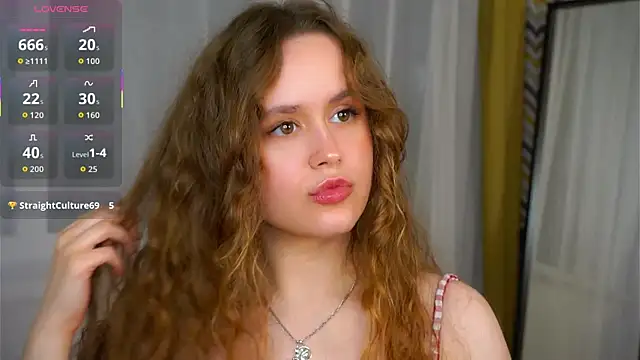 SusannaScholler online show from 10/30/25, 06:49