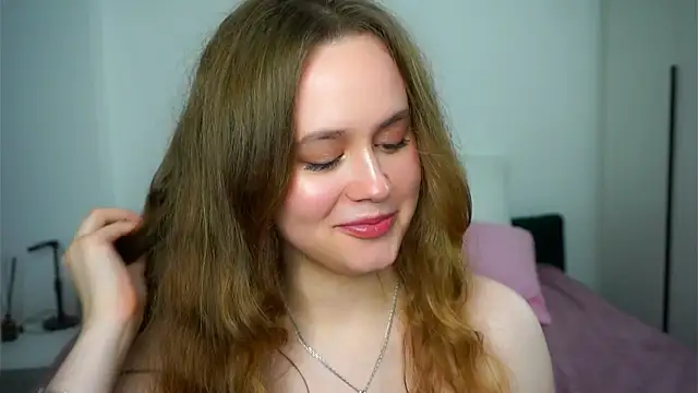 SusannaScholler online show from 11/05/25, 07:28