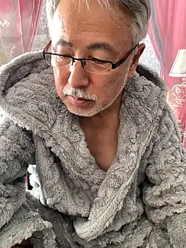 gholly2007 online show from 12/23/25, 02:11