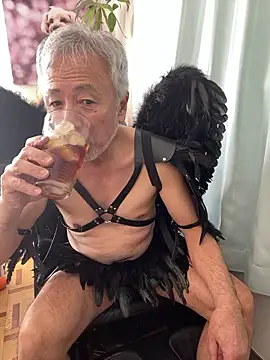 gholly2007 online show from 10/30/25, 02:32