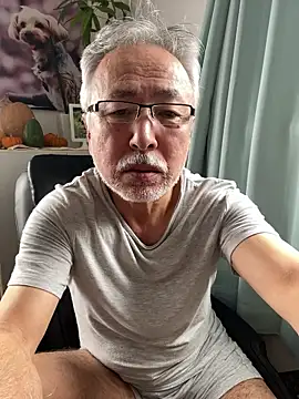 gholly2007 online show from 10/24/25, 01:26