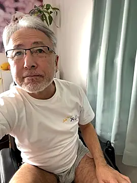 gholly2007 online show from 11/13/25, 02:26