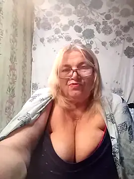 Snapshot of MargaritaSweet51 chatting on 10/09/25, 09:04 MargaritaSweet51 online show from 10/09/25, 09:04