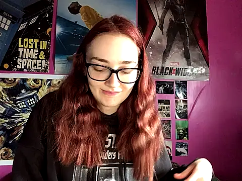 Snapshot of ivysplayhouse chatting on 10/05/25, 11:56 ivysplayhouse online show from 10/05/25, 11:56