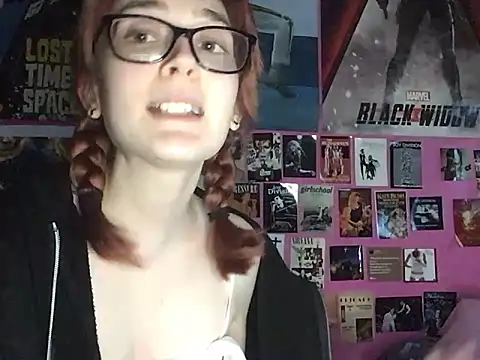 Snapshot of ivysplayhouse chatting on 10/17/25, 04:42 ivysplayhouse online show from 10/17/25, 04:42