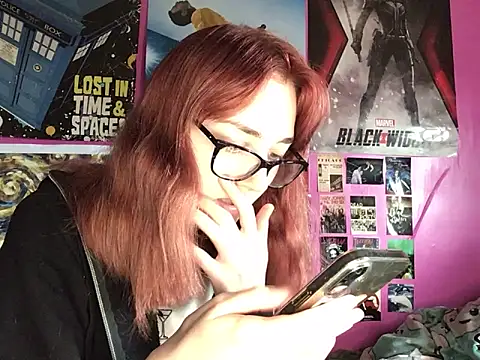 Snapshot of ivysplayhouse chatting on 10/10/25, 11:33 ivysplayhouse online show from 10/10/25, 11:33