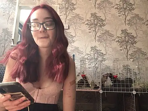 Snapshot of ivysplayhouse chatting on 09/11/25, 10:59 ivysplayhouse online show from 09/11/25, 10:59