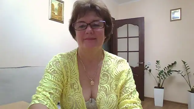 Snapshot of Galina56301 chatting on 09/12/25, 06:29 Galina56301 online show from 09/12/25, 06:29