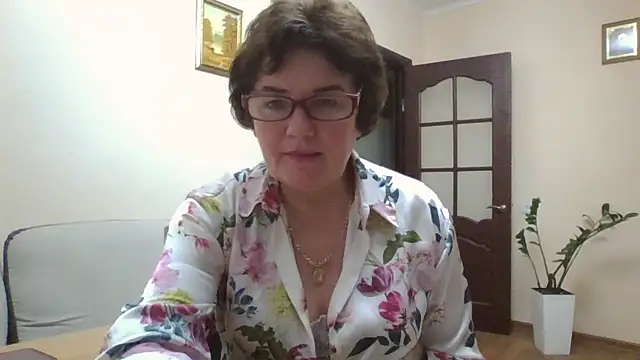 Snapshot of Galina56301 chatting on 10/08/25, 05:13 Galina56301 online show from 10/08/25, 05:13