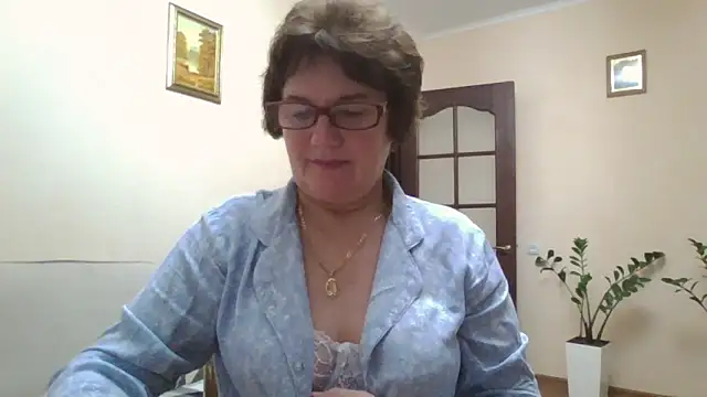Snapshot of Galina56301 chatting on 09/25/25, 07:20 Galina56301 online show from 09/25/25, 07:20