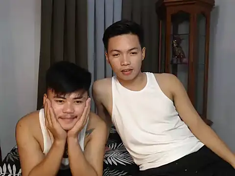 hot emman online show from 09/28/25, 03:08
