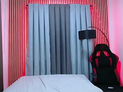 hot emman online show from 11/23/25, 06:12