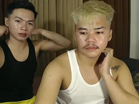 Snapshot of hot_emman chatting on 04/22/26, 11:39 hot emman online show from 04/22/26, 11:39